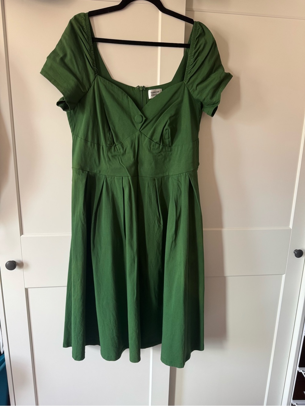 Unique Vintage Emerald Green Sweetheart Midi Dress